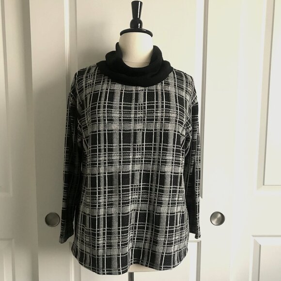 Lane Bryant Black & Gray Plaid Cowl Sweater 14/16 Never Worn - Picture 1 of 5